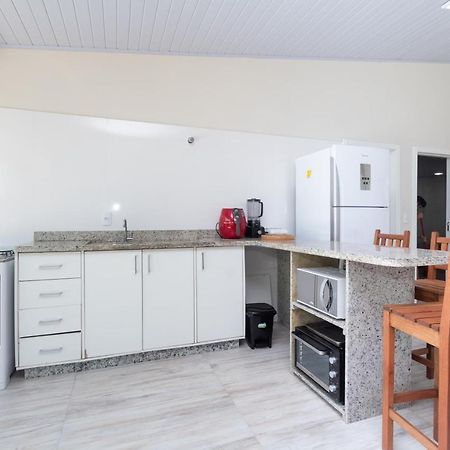 봄비나스 Casa Frank Com Piscina Em Mariscal 빌라 외부 사진